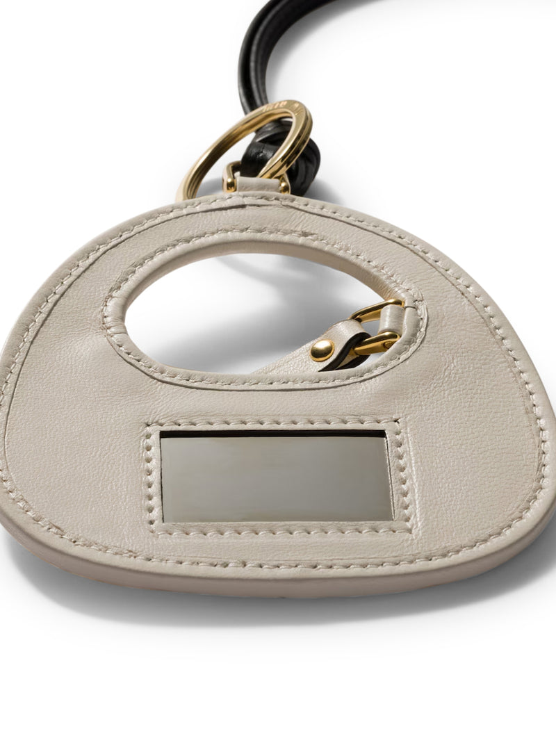 TRICK WANDER IN LEATHER