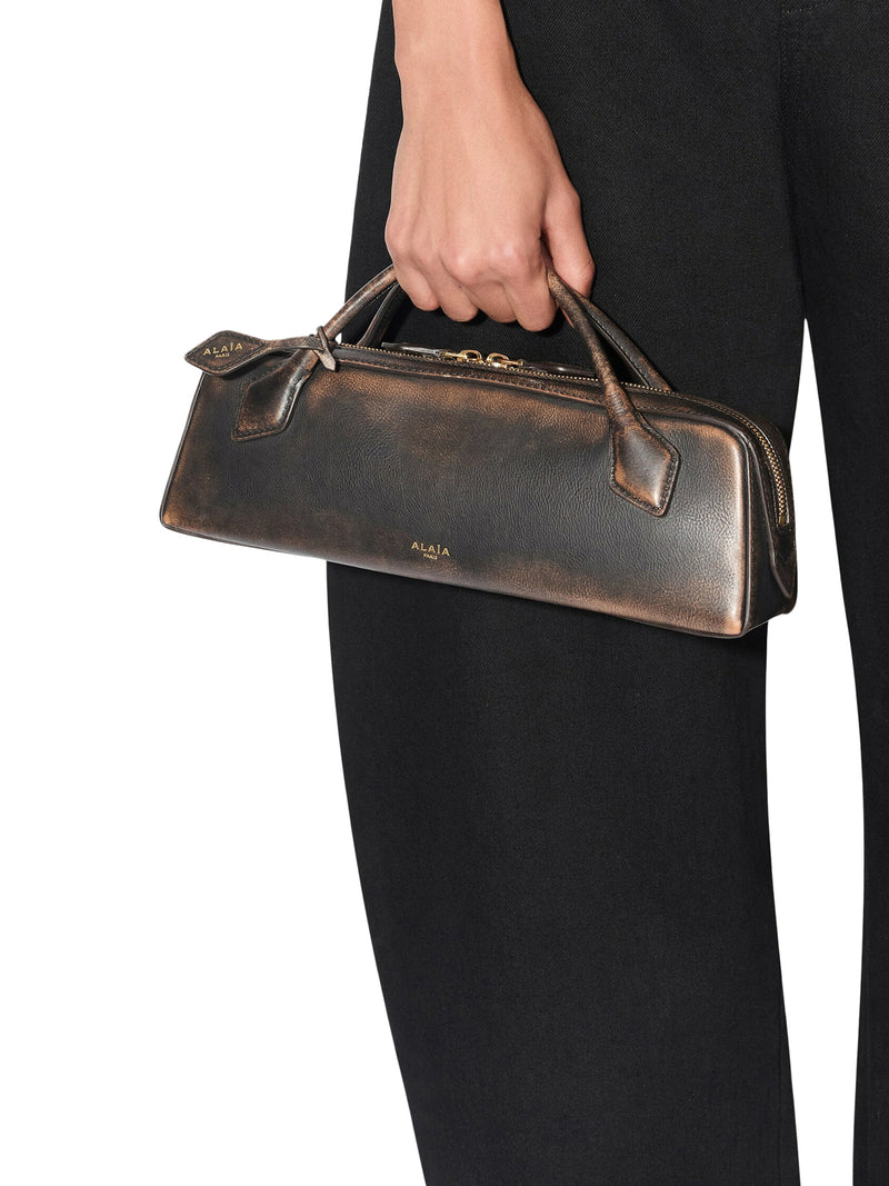 LE TECKEL POUCH IN AGED LEATHER