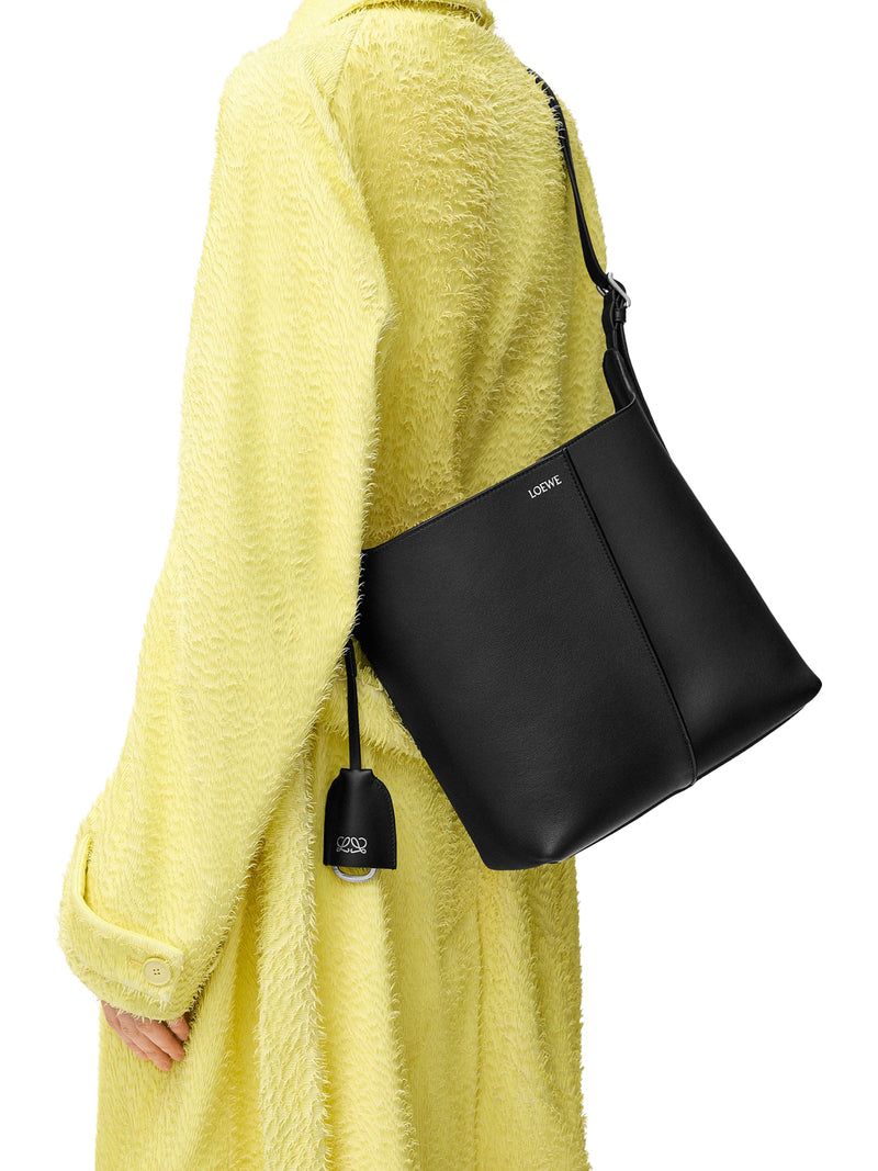 BILBAO MEDIUM BUCKET BAG IN SMOOTH CALFSKIN