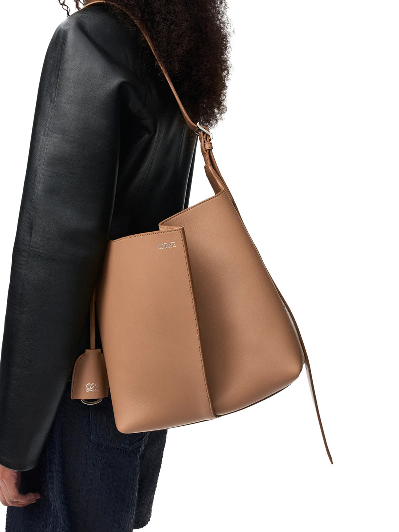 BILBAO MEDIUM BUCKET BAG IN SMOOTH CALFSKIN