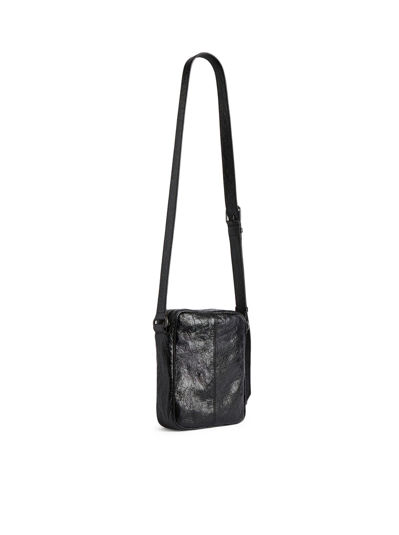 LE CITY MEN`S VERTICAL CROSSBODY BAG IN BLACK