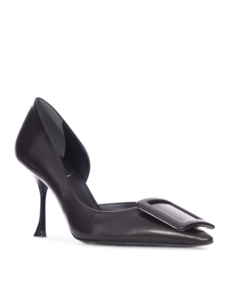 LEATHER DÉCOLLETÉ WITH TONE-ON-TONE BUCKLE