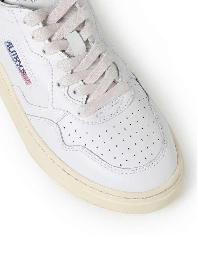 MEDALIST LOW SNEAKERS IN WHITE LEATHER