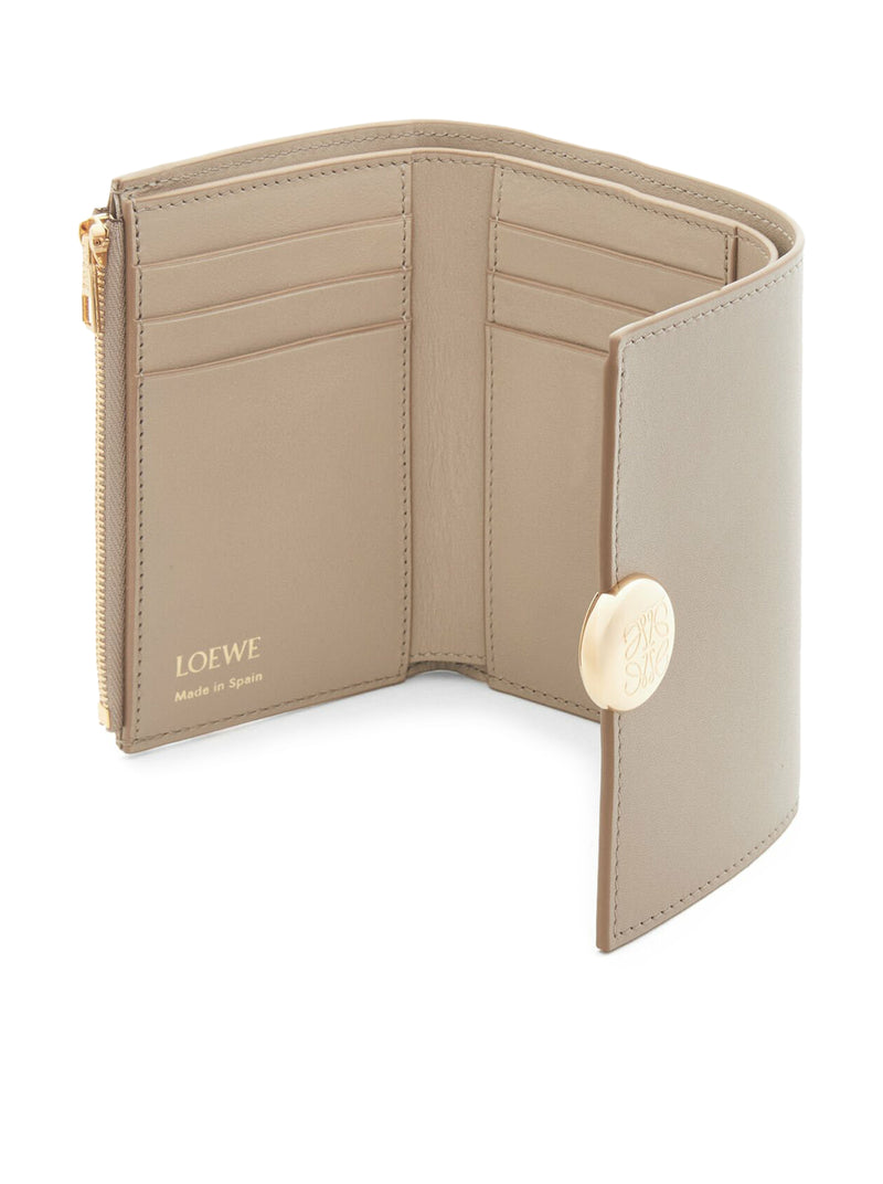 Pebble Small Vertical Wallet in Calfskin Nappa