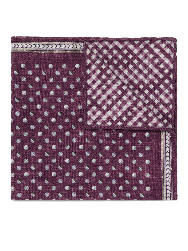 Pocket square with geometric pattern