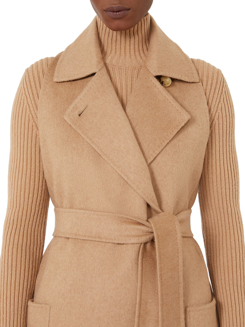 SLEEVELESS CAMEL COAT