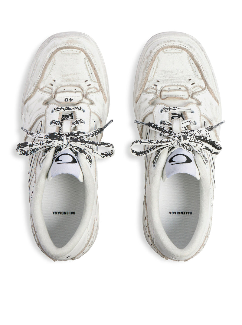 HAMPTONS MEDIUM WORN-OUT SNEAKER