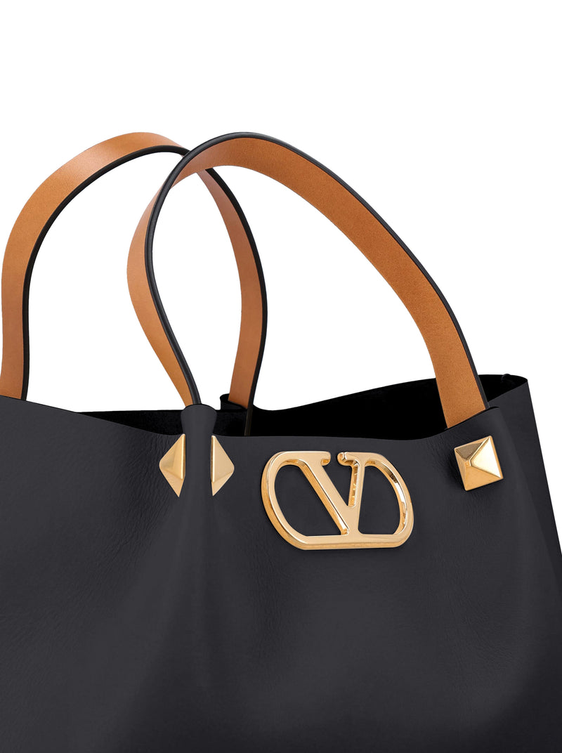 MEDIUM VLOGO SIGNATURE BAG IN CALFSKIN