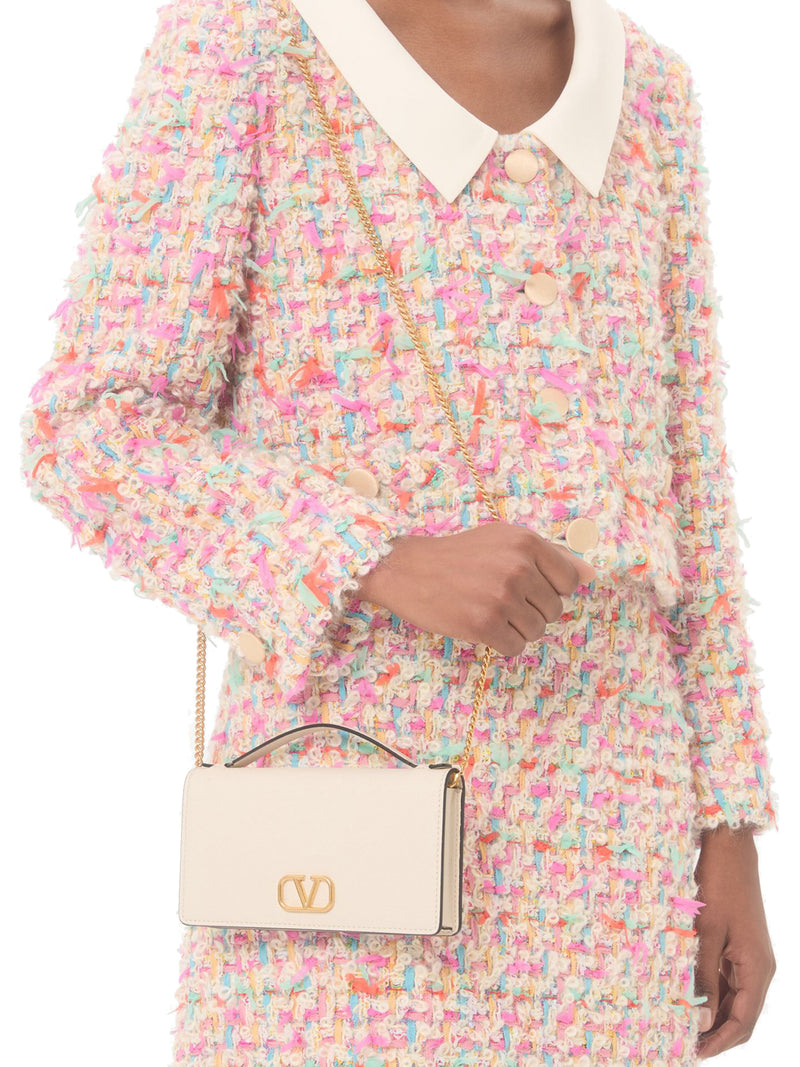 VLOGO SIGNATURE CHAIN WALLET IN GARNET CALFSKIN