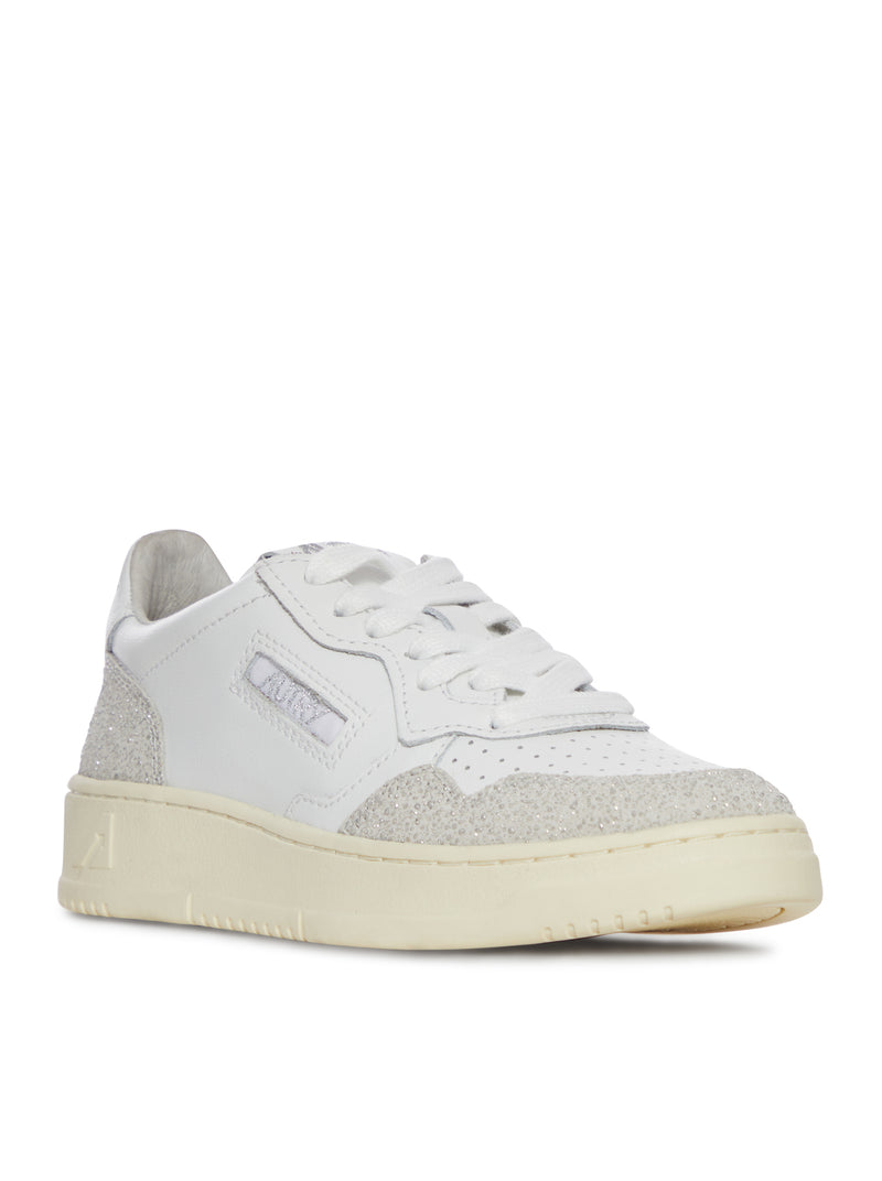 MEDALIST LOW LEATHER SNEAKERS