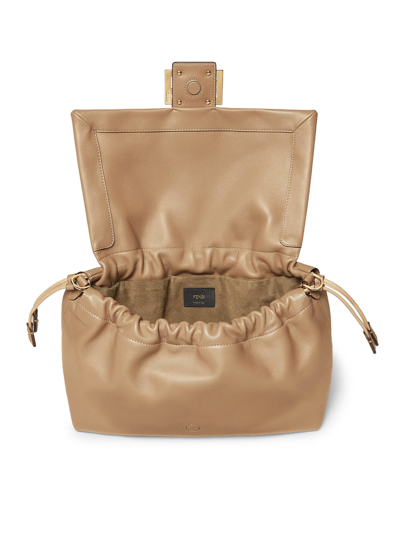 LARGE BAGUETTE MOM BAG IN NAPPA