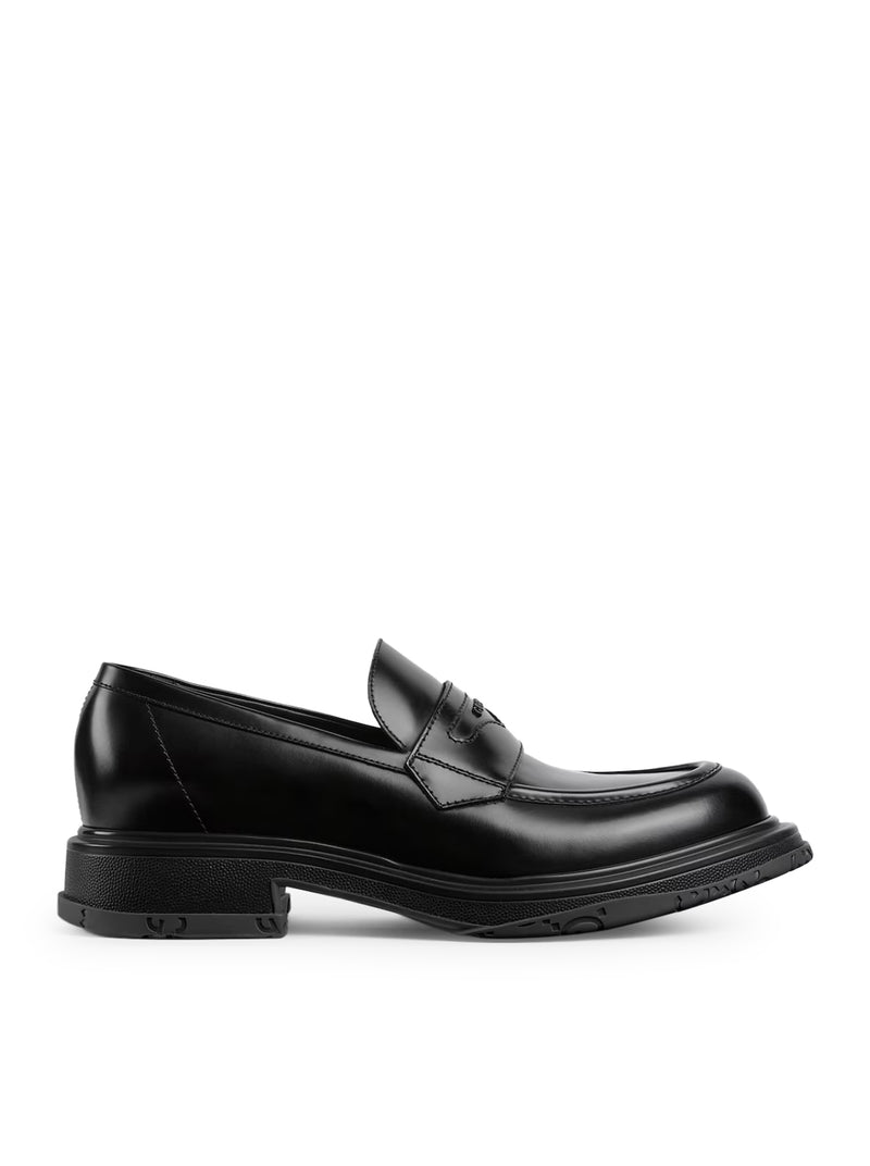 LOAFER WITH TONE-ON-TONE LOGO