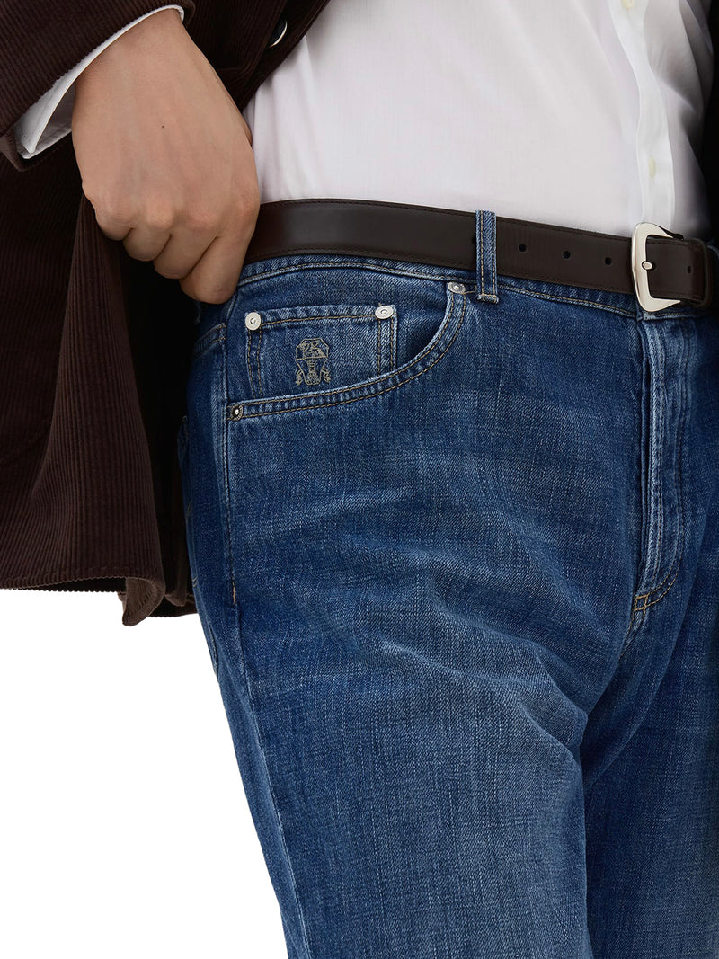 TRADITIONAL FIT FIVE-POCKET TROUSERS IN LIGHTWEIGHT DENIM