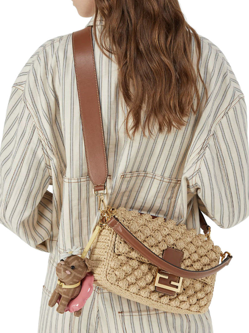 BAGUETTE BAG IN RAFFIA WITH A HAZELNUT STITCH