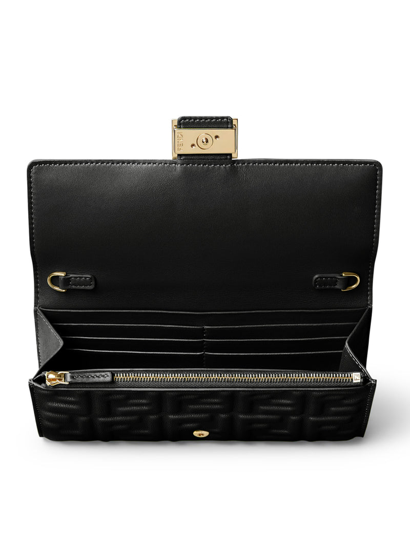 BAGUETTE CONTINENTAL WITH CHAIN