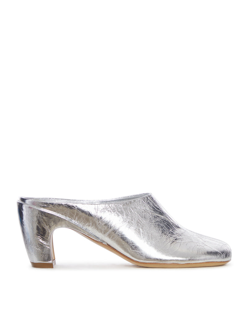 MULES IN LAMINATED LEATHER WITH METALLIC EFFECT