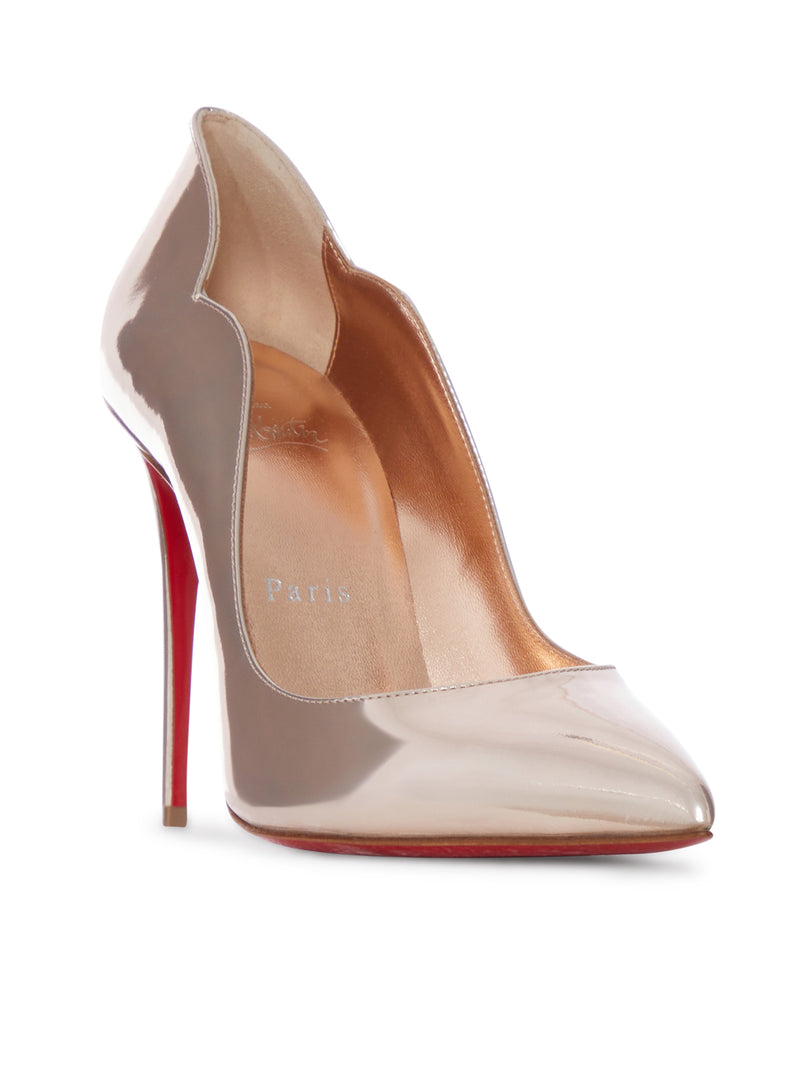 NUDE PATENT LEATHER DÉCOLLETÉ WITH STILETTO HEEL
