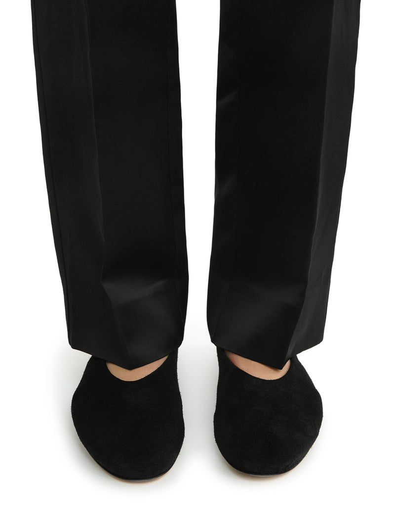 BLACK SUEDE BALLERINAS