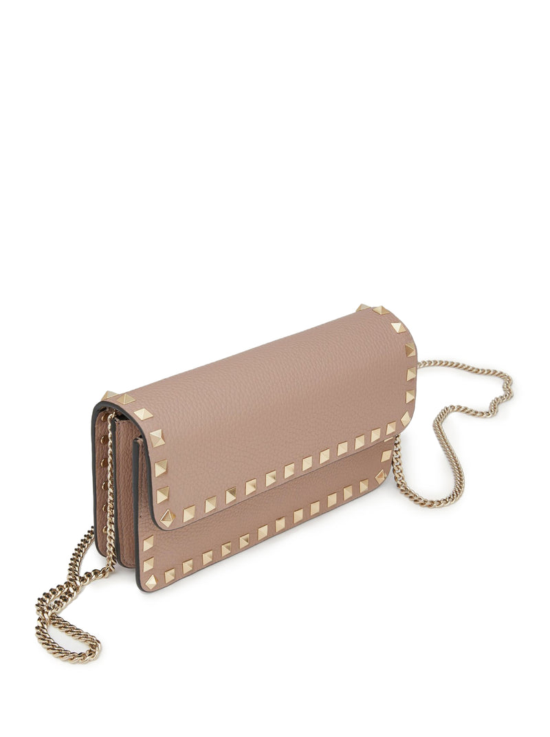 POUCH WITH ROCKSTUD CHAIN IN GRAINED CALFSKIN